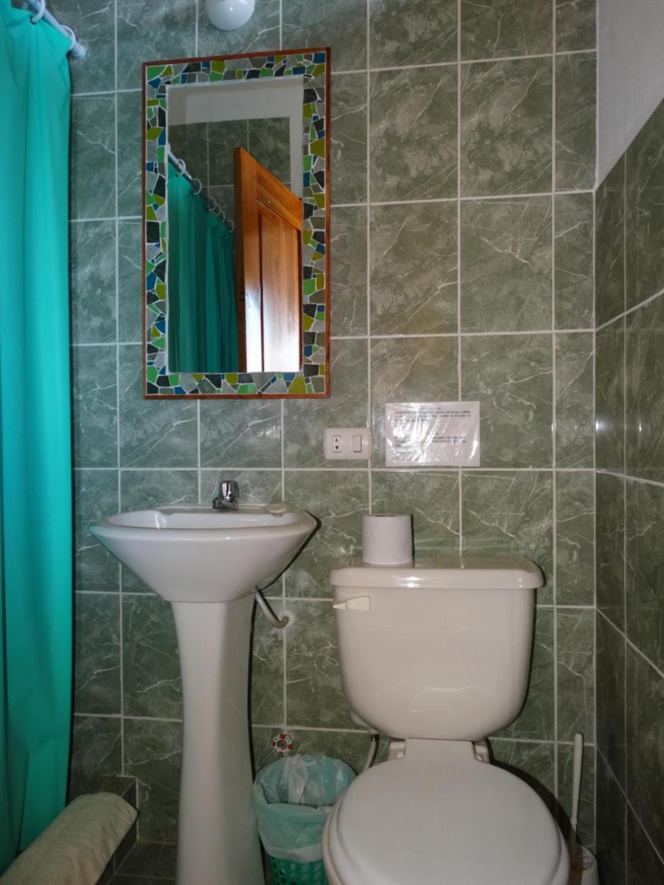 La Mariposa Hostal Olón Esterno foto